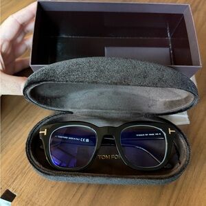 Tom Ford TF5542-B Blue Light glasses